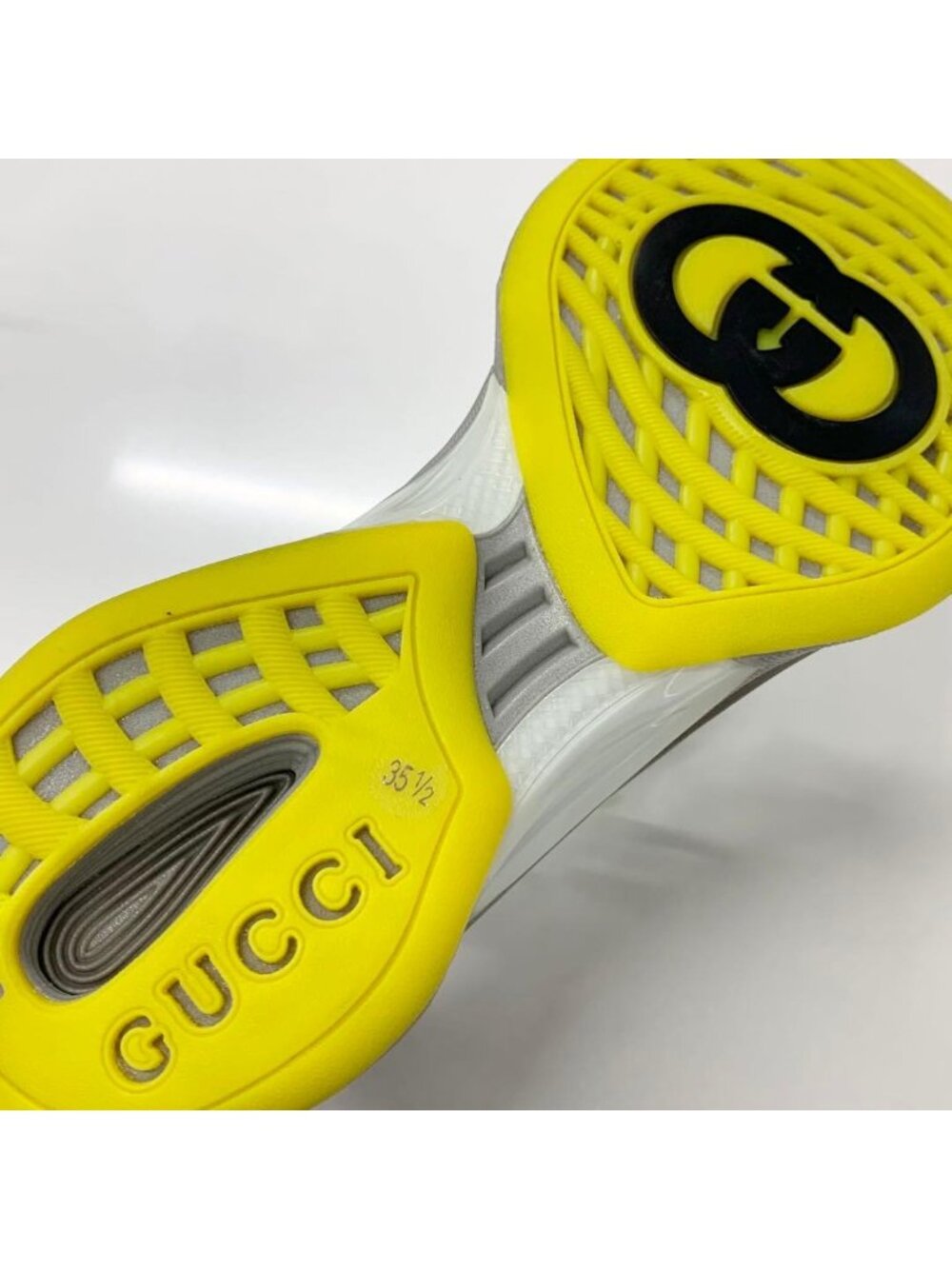 Gucci RUN Interlocking G Logo Sneakers - Picture 8 of 10